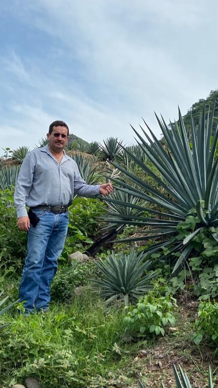 Don Luis — Maestro Mezcalero Luis Alberto Espinoza Tapia